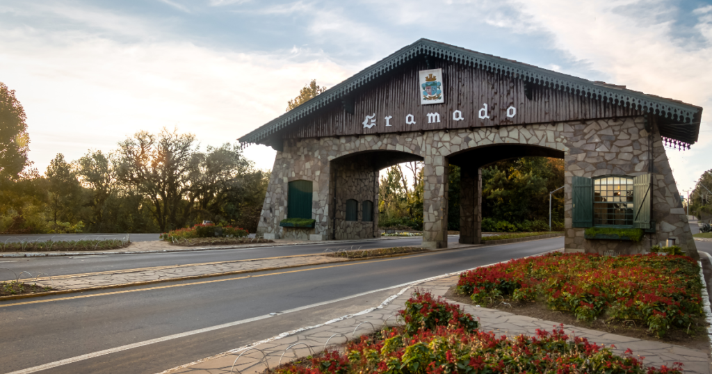 Gramado. Fonte: Canva.
