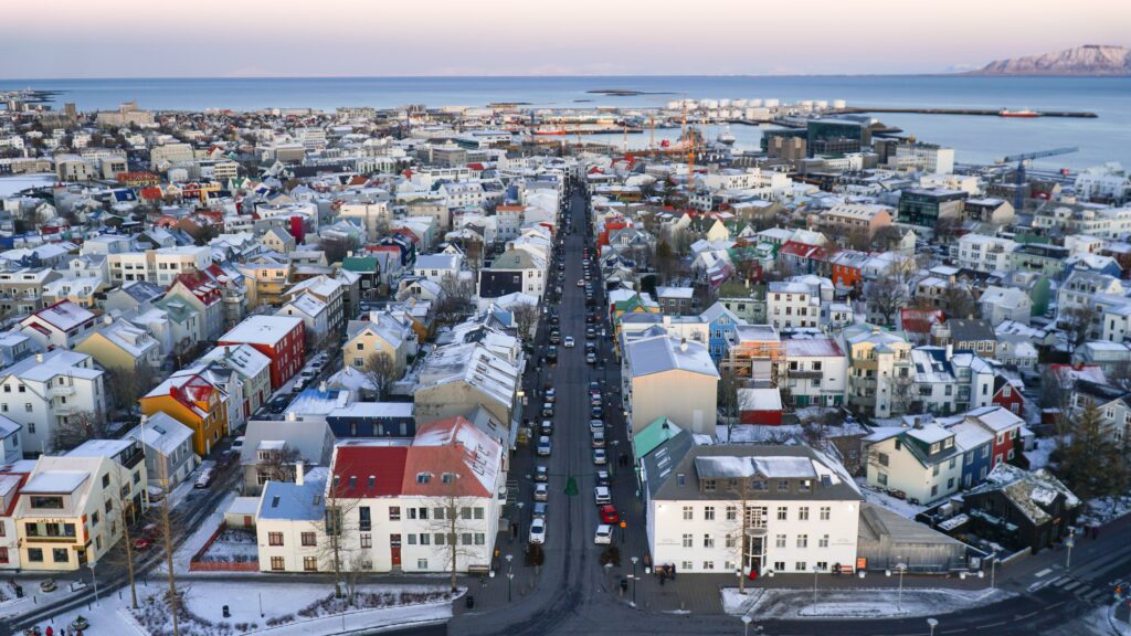 Conheça a capital da Islândia, Reykjavík