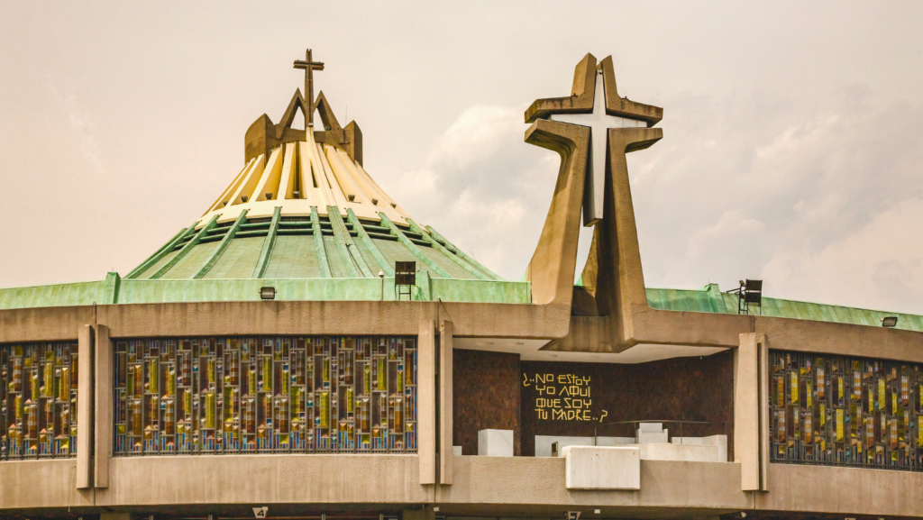 Santuário de Guadalupe. Destino de peregrinação religiosa.